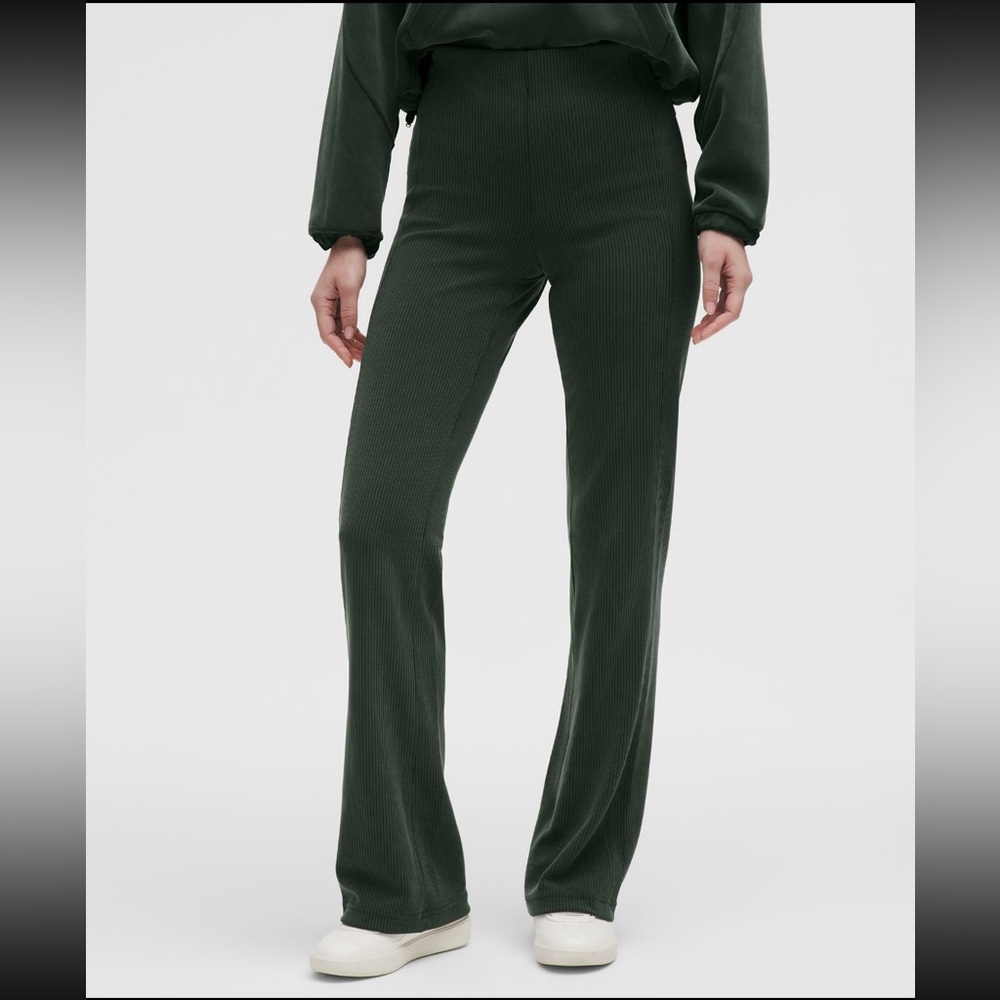 lululemon athletica Rainforest Green Ribbed Softstreme Flared Pant
